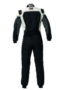 IA0-1874-A01_FirstEvo_black_white_rear